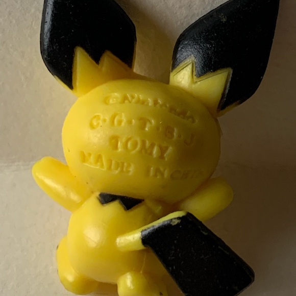 Pichu TOMY Pokemon Figure CGTSJ 1999 Nintendo 2" - Vintage Authentic - Picture 2 of 3